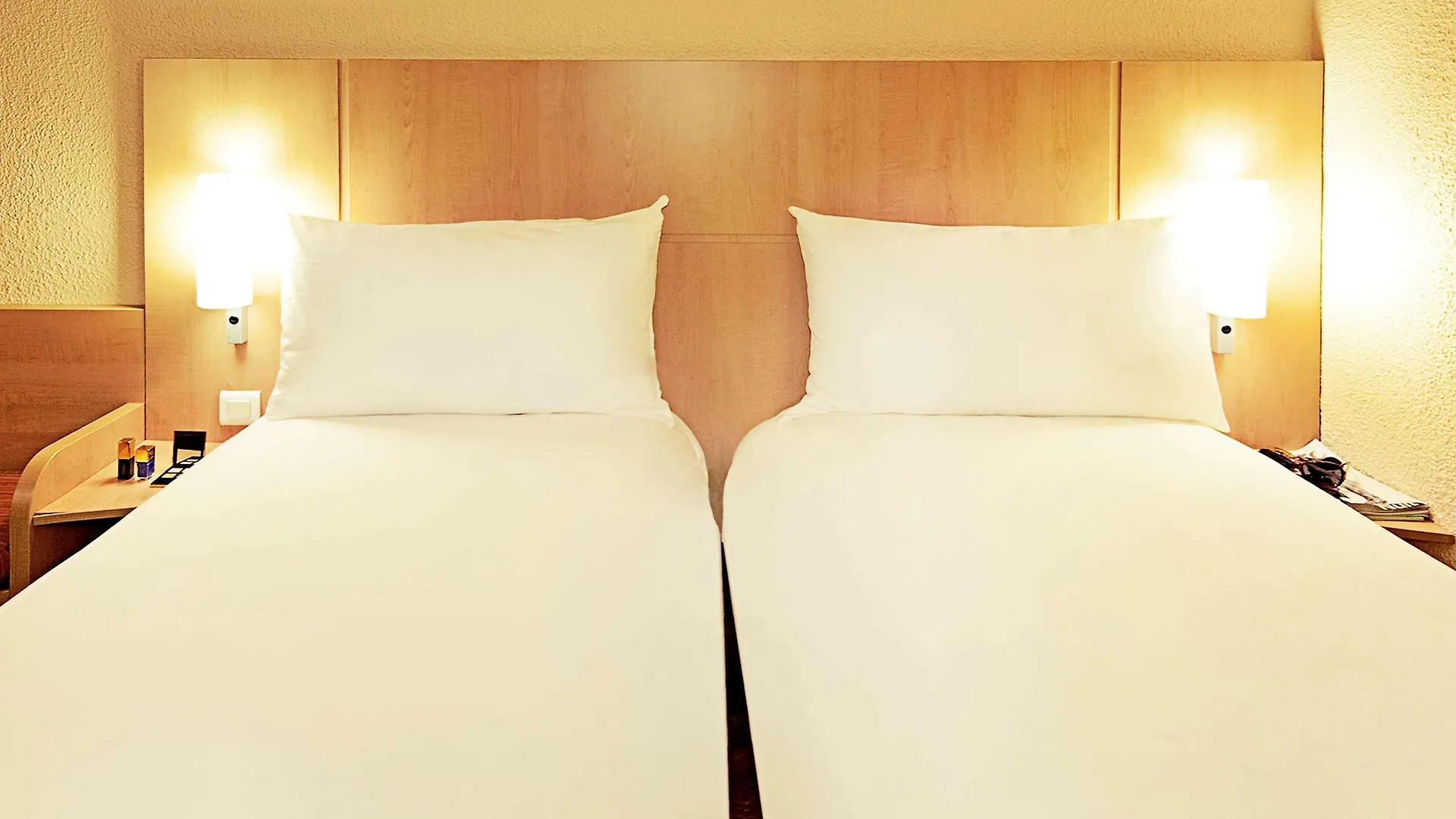 מלון Ibis Milano Centro 3*, מילאנו איטליה
