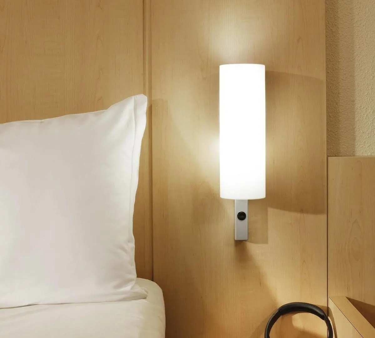 Ibis Milano Centro Hotel 3*, Milan